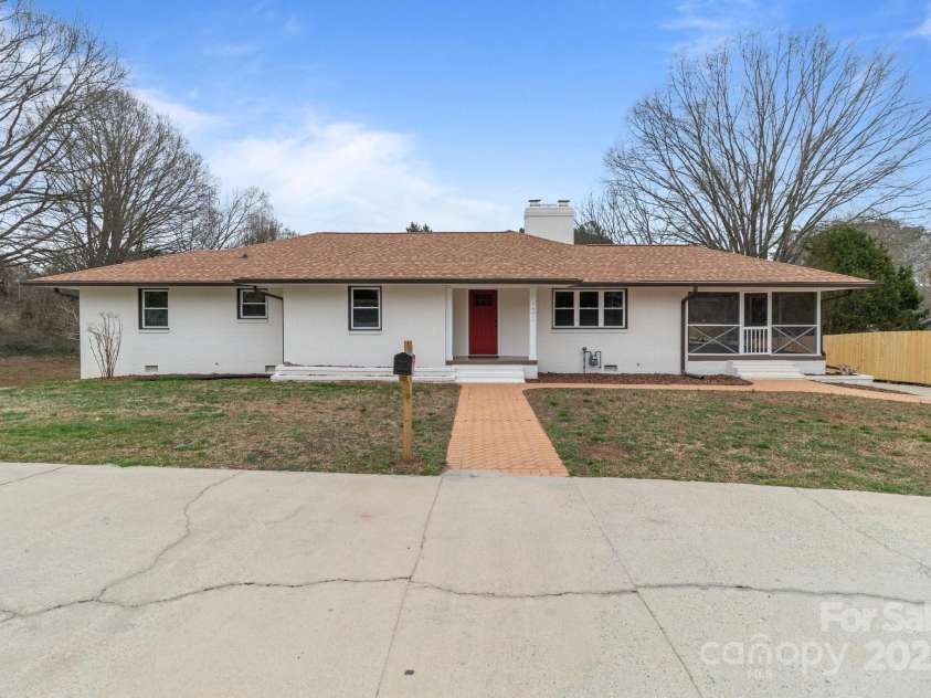 1601 Mooresville Road, Salisbury, NC 28147.  MLS# CAR4232058, YatesRealty ID 8257. 
