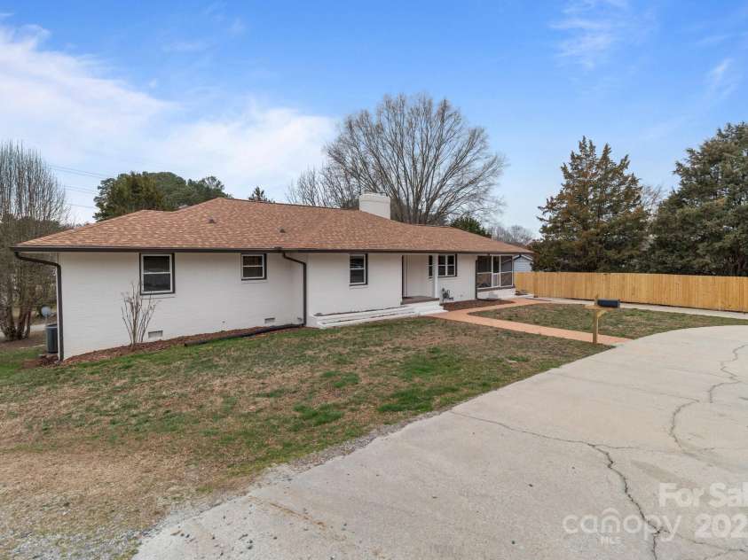 1601 Mooresville Road, Salisbury, NC 28147.  MLS# CAR4232058, YatesRealty ID 8257. 