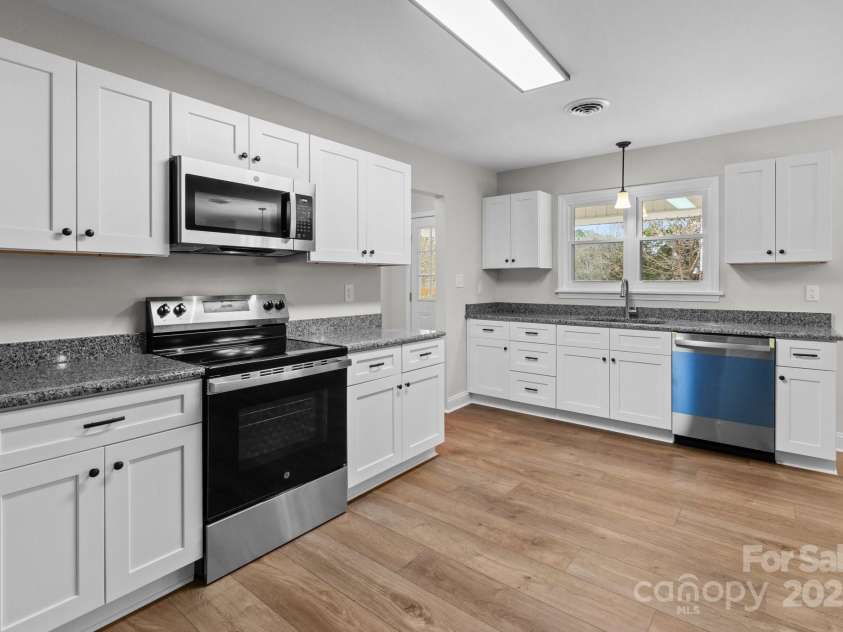 1601 Mooresville Road, Salisbury, NC 28147.  MLS# CAR4232058, YatesRealty ID 8257. 