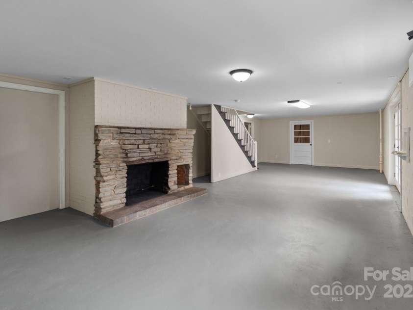 1601 Mooresville Road, Salisbury, NC 28147.  MLS# CAR4232058, YatesRealty ID 8257. 