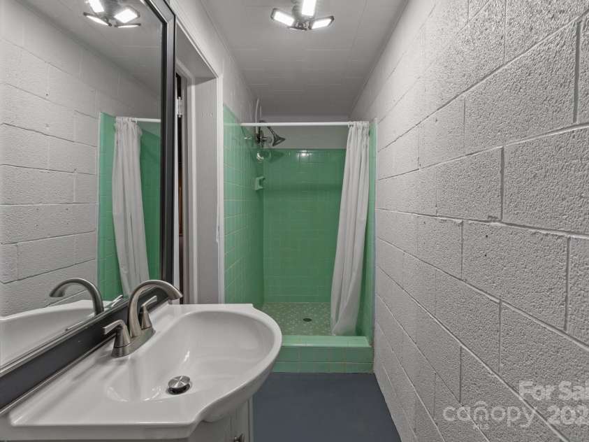 1601 Mooresville Road, Salisbury, NC 28147.  MLS# CAR4232058, YatesRealty ID 8257. 