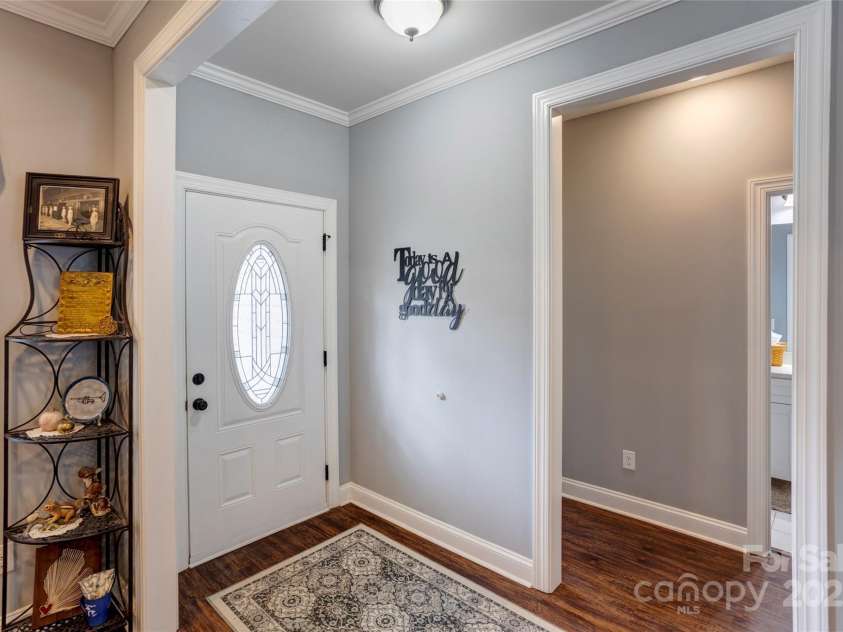 604 Airport Road, Kannapolis, NC 28081.  MLS# CAR4249885, YatesRealty ID 8258. 