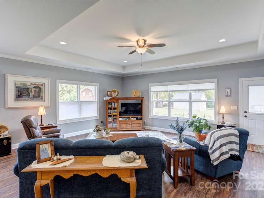 604 Airport Road, Kannapolis, NC 28081.  MLS# CAR4249885, YatesRealty ID 8258. Wide open floor plan!