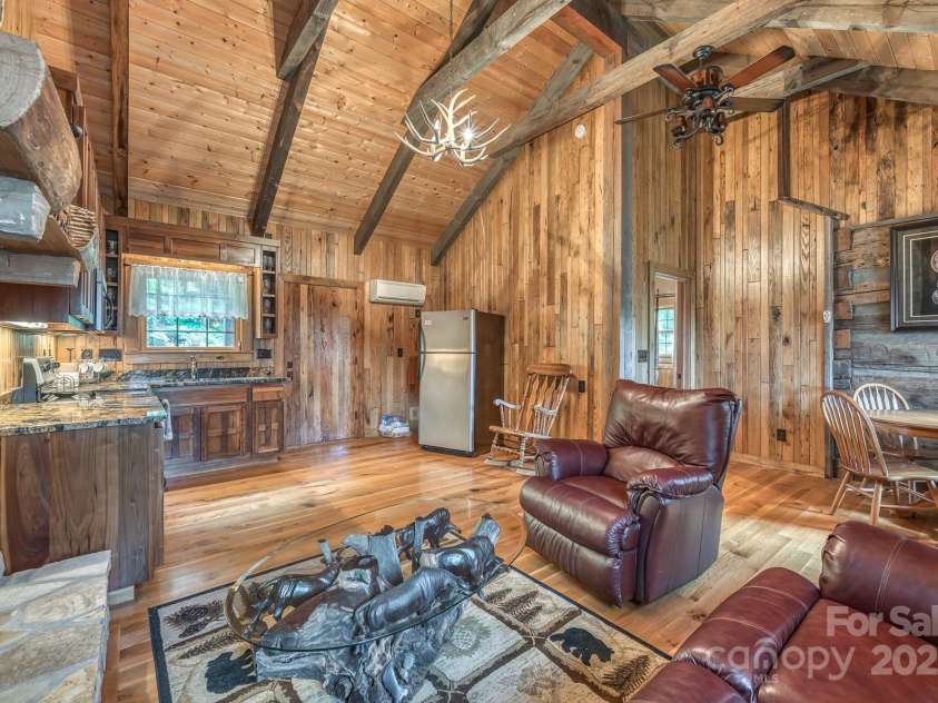 184 Dover Lane, Spruce Pine, NC 28777.  MLS# CAR4164816, YatesRealty ID 8259. Guest House