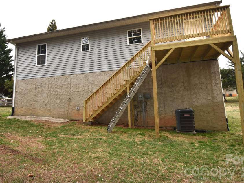 151 Cedar Valley Road, Hudson, NC 28638.  MLS# CAR4353836, YatesRealty ID 8260. 