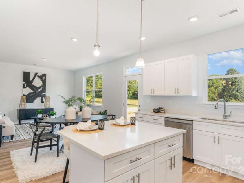 4046 Jenison Valley Court, Charlotte, NC 28214.  MLS# CAR4233986, YatesRealty ID 8260. 