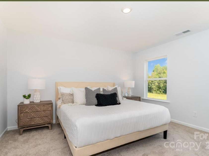 4046 Jenison Valley Court, Charlotte, NC 28214.  MLS# CAR4233986, YatesRealty ID 8260. 