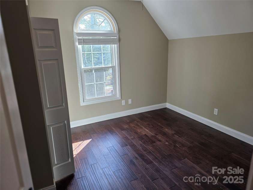 12 White Squirrel Lane, Hendersonville, NC 28739.  MLS# CAR4328399, YatesRealty ID 8261. BR #3