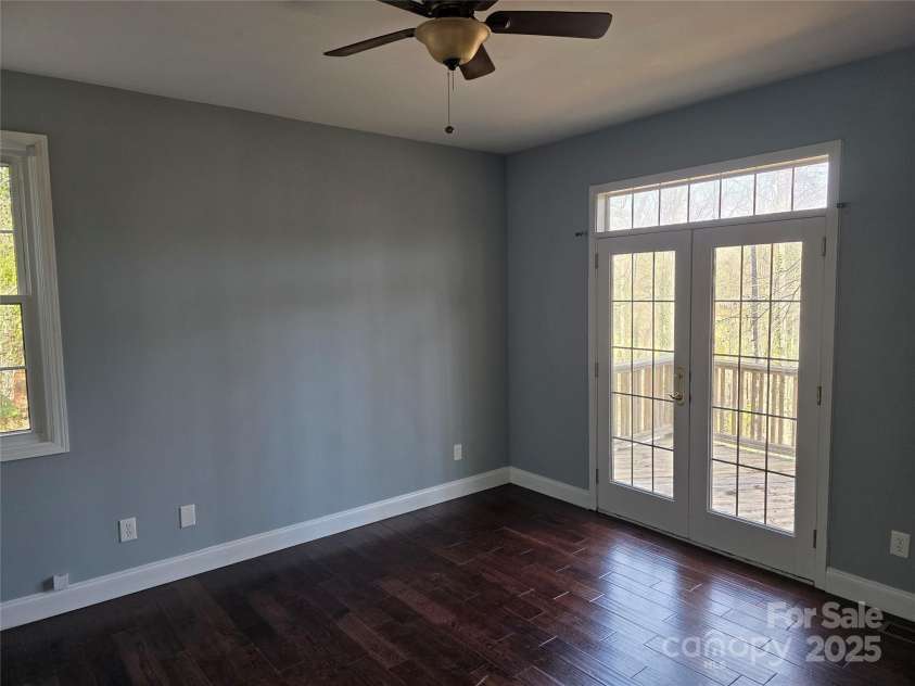 12 White Squirrel Lane, Hendersonville, NC 28739.  MLS# CAR4328399, YatesRealty ID 8261. Primary