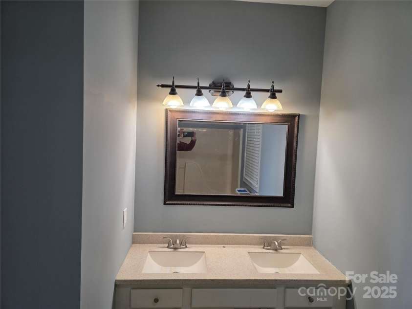 12 White Squirrel Lane, Hendersonville, NC 28739.  MLS# CAR4328399, YatesRealty ID 8261. Primary BR Bath