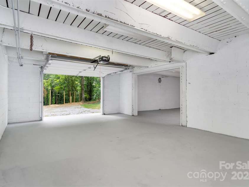 468 Deer Park Lake Road, Spruce Pine, NC 28777.  MLS# CAR4068097, YatesRealty ID 8263. 