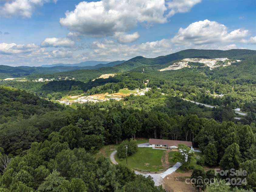 468 Deer Park Lake Road, Spruce Pine, NC 28777.  MLS# CAR4068097, YatesRealty ID 8263. Aerial View