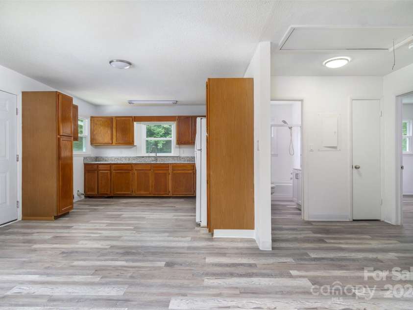 468 Deer Park Lake Road, Spruce Pine, NC 28777.  MLS# CAR4068097, YatesRealty ID 8263. Unit 2 Kitchen