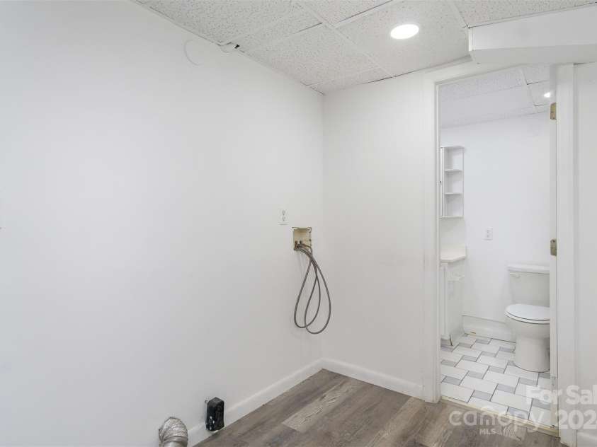 468 Deer Park Lake Road, Spruce Pine, NC 28777.  MLS# CAR4068097, YatesRealty ID 8263. Unit 4 Bathroom