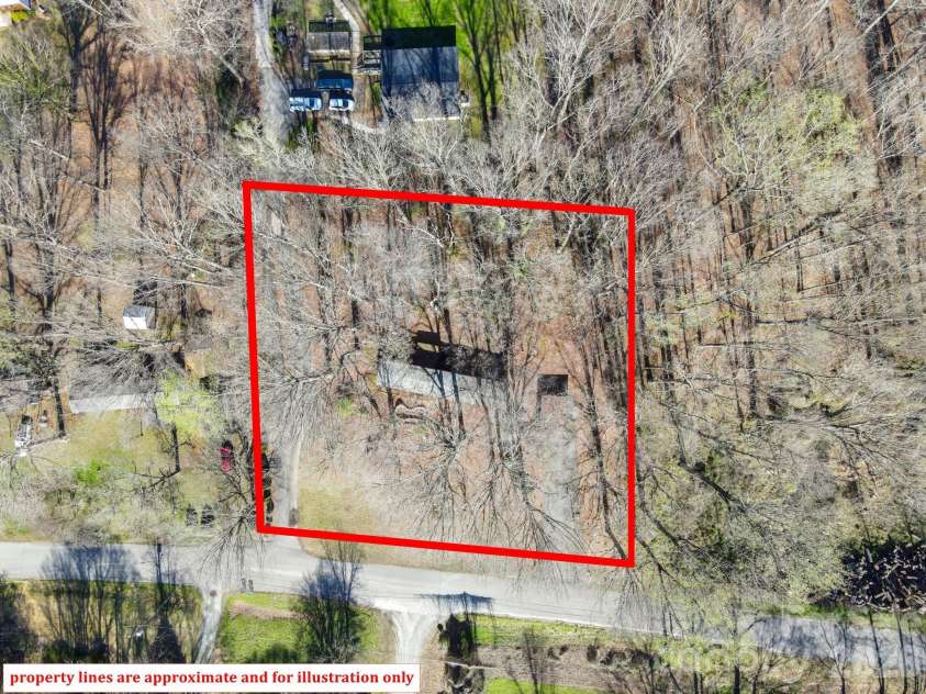 6562 Emerald Isle Drive, Sherrills Ford, NC 28673.  MLS# CAR4356116, YatesRealty ID 8264. 
