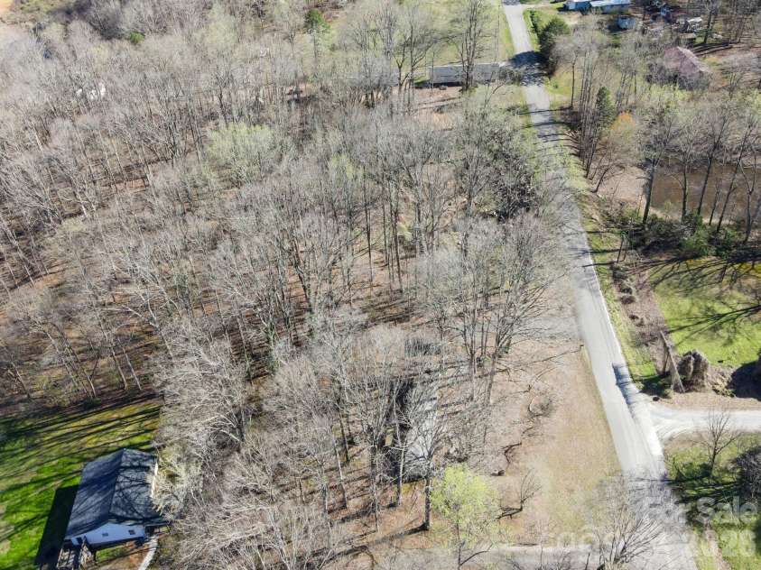 6562 Emerald Isle Drive, Sherrills Ford, NC 28673.  MLS# CAR4356116, YatesRealty ID 8264. 