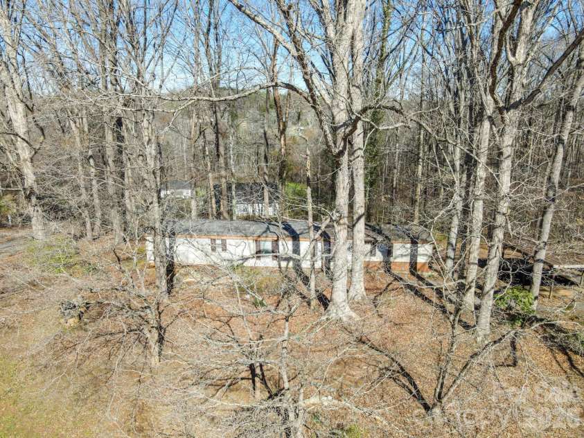 6562 Emerald Isle Drive, Sherrills Ford, NC 28673.  MLS# CAR4356116, YatesRealty ID 8264. 