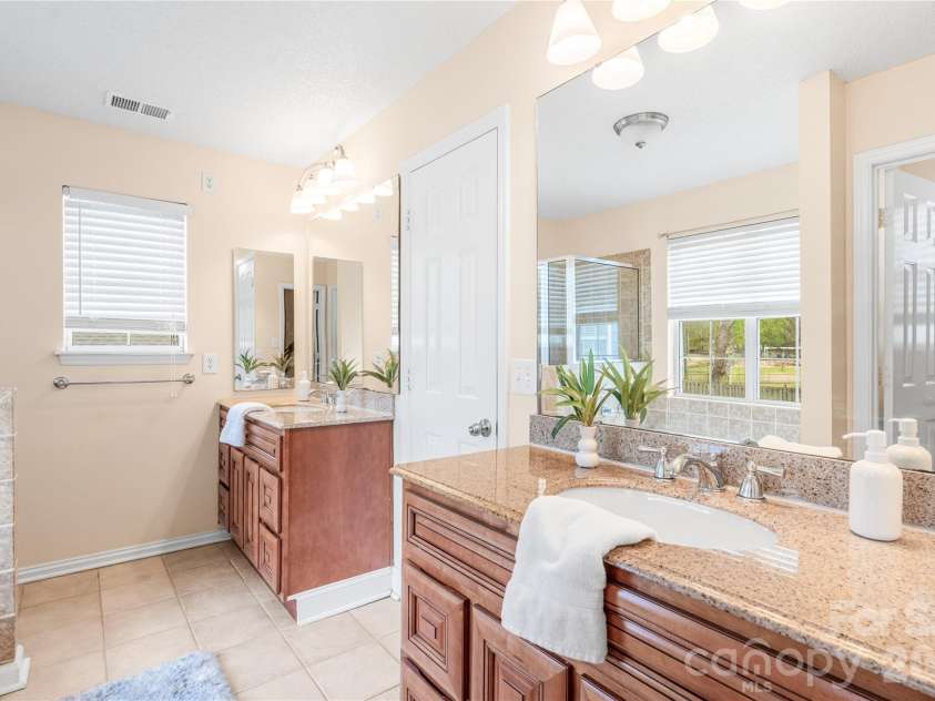 13505 Walkers Creek Drive, Charlotte, NC 28273.  MLS# CAR4359197, YatesRealty ID 8265. 