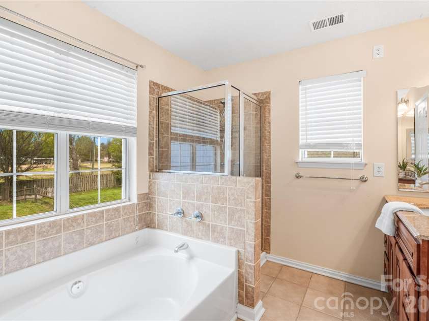 13505 Walkers Creek Drive, Charlotte, NC 28273.  MLS# CAR4359197, YatesRealty ID 8265. 