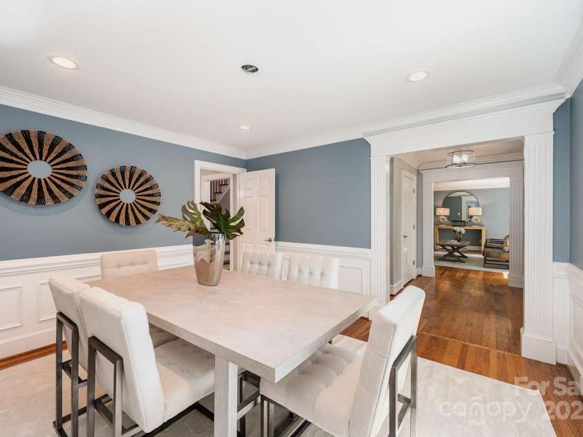 5206 Morrowick Road, Charlotte, NC 28226.  MLS# CAR4249566, YatesRealty ID 8266. Dining room