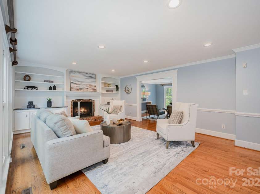 5206 Morrowick Road, Charlotte, NC 28226.  MLS# CAR4249566, YatesRealty ID 8266. Family room looking to Living Room