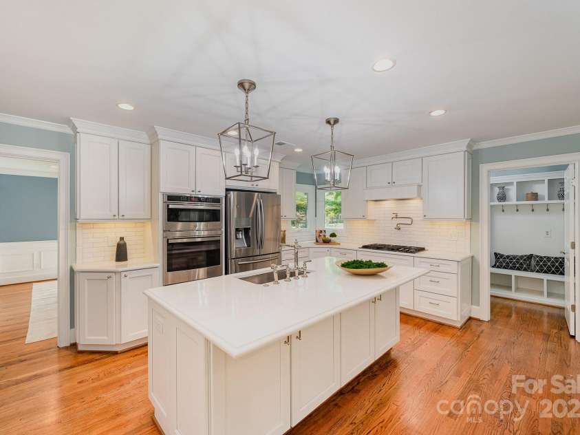5206 Morrowick Road, Charlotte, NC 28226.  MLS# CAR4249566, YatesRealty ID 8266. Kitchen