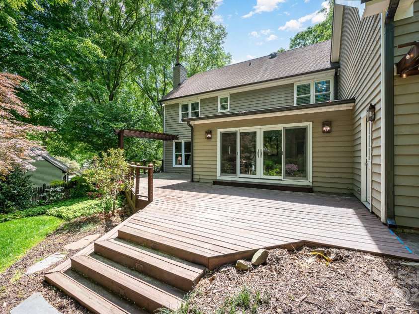 5206 Morrowick Road, Charlotte, NC 28226.  MLS# CAR4249566, YatesRealty ID 8266. Read Deck looking to Sunroom