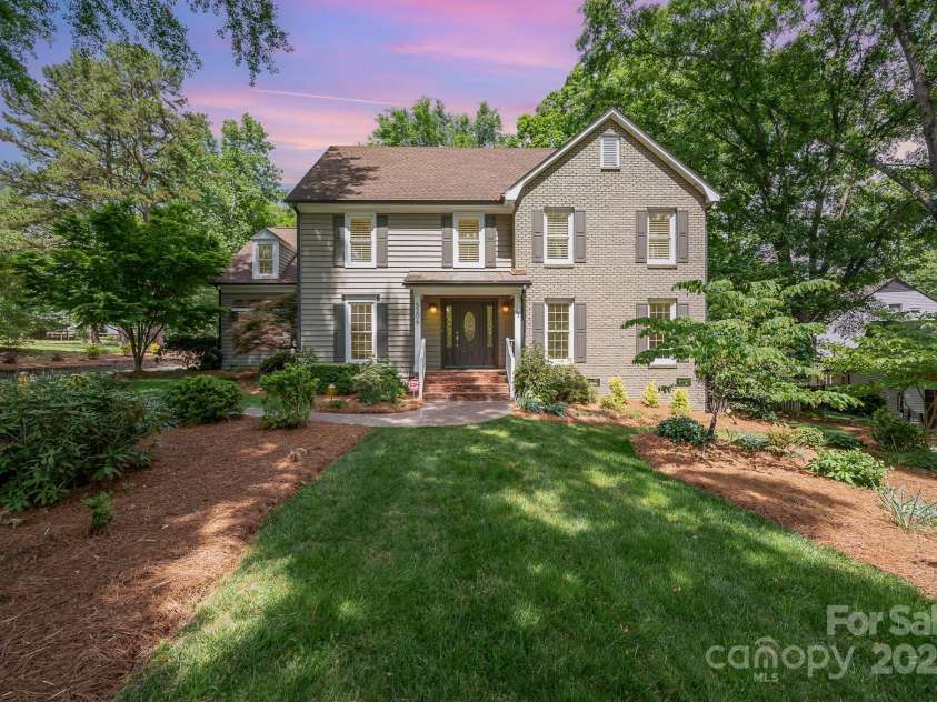 5206 Morrowick Road, Charlotte, NC 28226.  MLS# CAR4249566, YatesRealty ID 8266. Welcome to 5206 Morrowick Road!