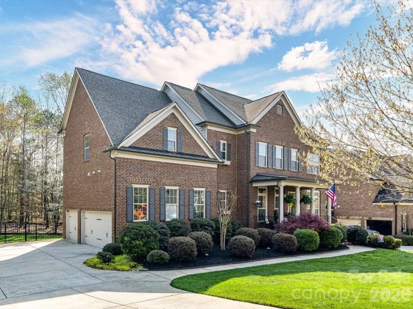 16099 Reynolds Drive, Indian Land, SC 29707.  MLS# CAR4360027, YatesRealty ID 8267. 3 car side-load garage