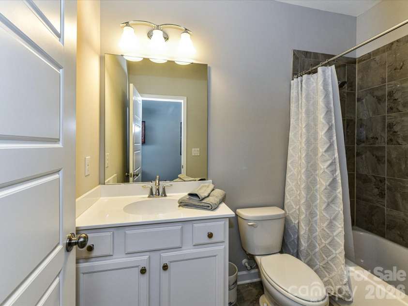 16099 Reynolds Drive, Indian Land, SC 29707.  MLS# CAR4360027, YatesRealty ID 8267. 3rd floor Full Bath