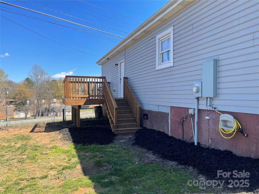 133 North Street, Rutherfordton, NC 28139.  MLS# CAR4239175, YatesRealty ID 8268. 