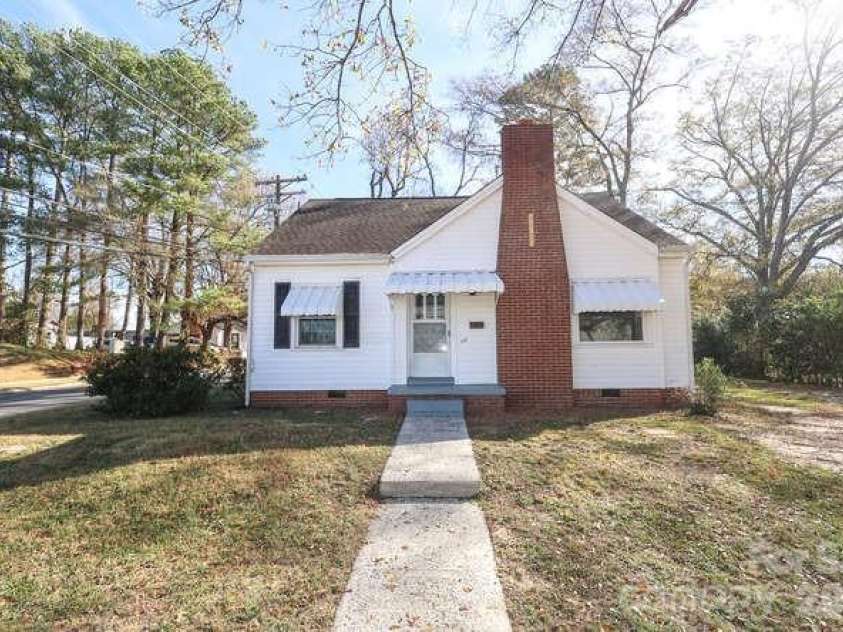 120 Belvedere Avenue, Gastonia, NC 28054.  MLS# CAR4402156, YatesRealty ID 8270. 