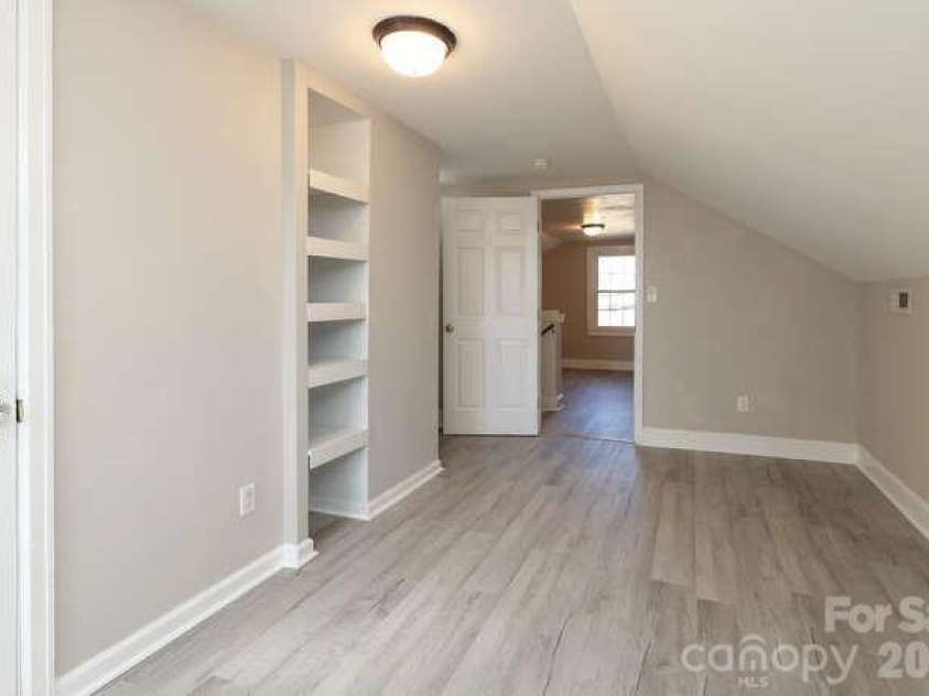 120 Belvedere Avenue, Gastonia, NC 28054.  MLS# CAR4402156, YatesRealty ID 8270. 
