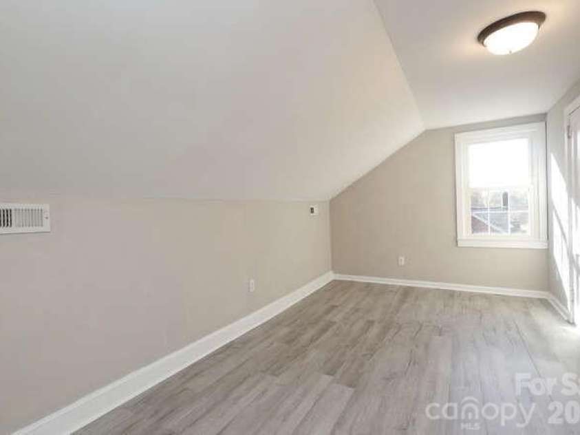 120 Belvedere Avenue, Gastonia, NC 28054.  MLS# CAR4402156, YatesRealty ID 8270. 