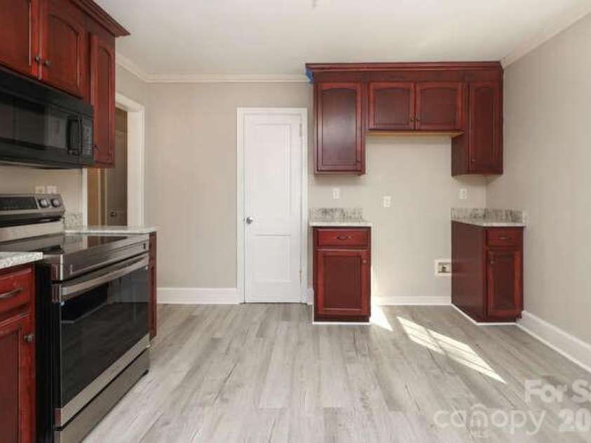 120 Belvedere Avenue, Gastonia, NC 28054.  MLS# CAR4402156, YatesRealty ID 8270. 