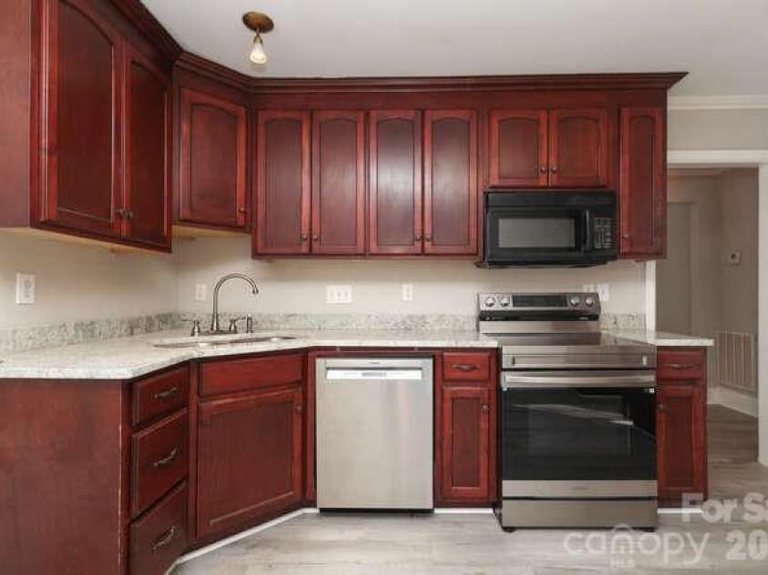 120 Belvedere Avenue, Gastonia, NC 28054.  MLS# CAR4402156, YatesRealty ID 8270. 