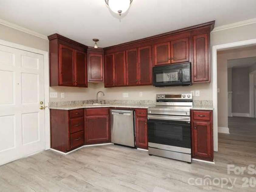 120 Belvedere Avenue, Gastonia, NC 28054.  MLS# CAR4402156, YatesRealty ID 8270. 