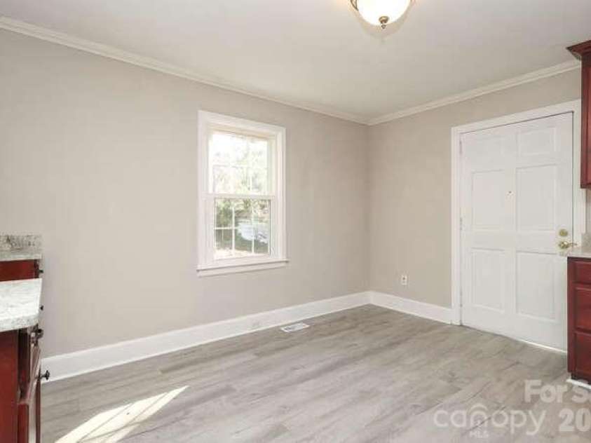 120 Belvedere Avenue, Gastonia, NC 28054.  MLS# CAR4402156, YatesRealty ID 8270. 