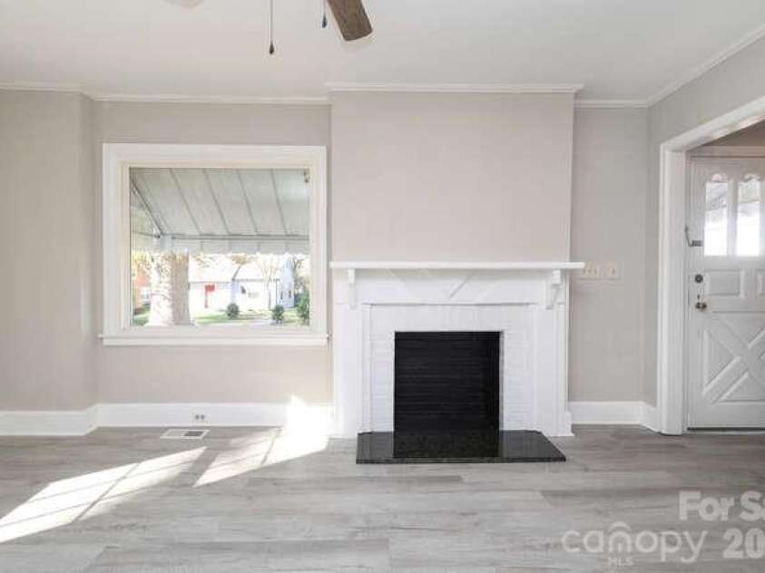 120 Belvedere Avenue, Gastonia, NC 28054.  MLS# CAR4402156, YatesRealty ID 8270. 