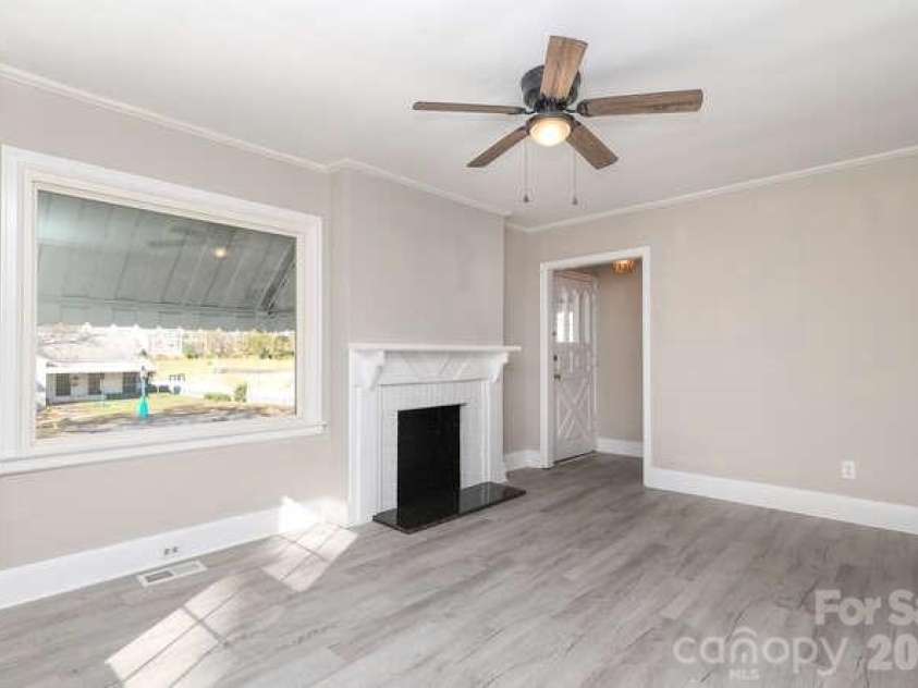 120 Belvedere Avenue, Gastonia, NC 28054.  MLS# CAR4402156, YatesRealty ID 8270. 