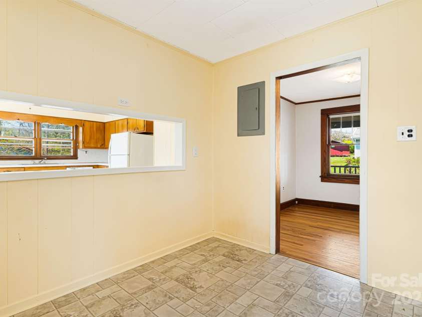 56 Pressley Avenue, Brevard, NC 28712.  MLS# CAR4250053, YatesRealty ID 8271. 