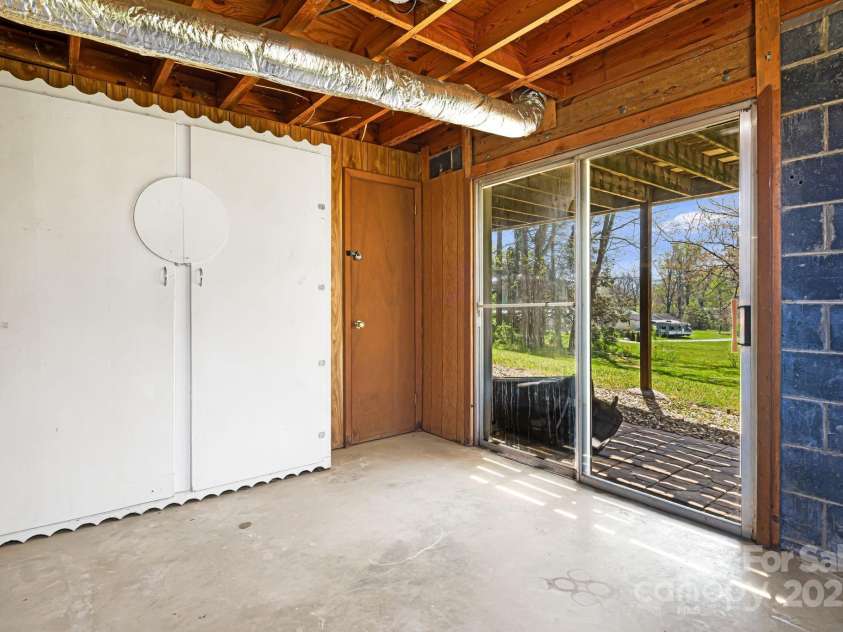 56 Pressley Avenue, Brevard, NC 28712.  MLS# CAR4250053, YatesRealty ID 8271. 