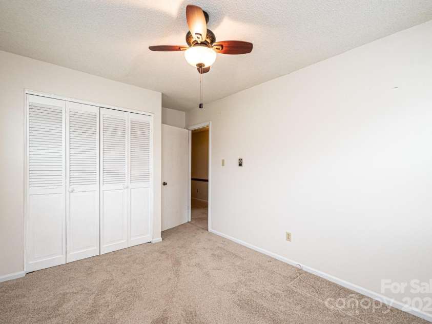 1025 Hefner Drive, Conover, NC 28613.  MLS# CAR4248687, YatesRealty ID 8272. BR 2