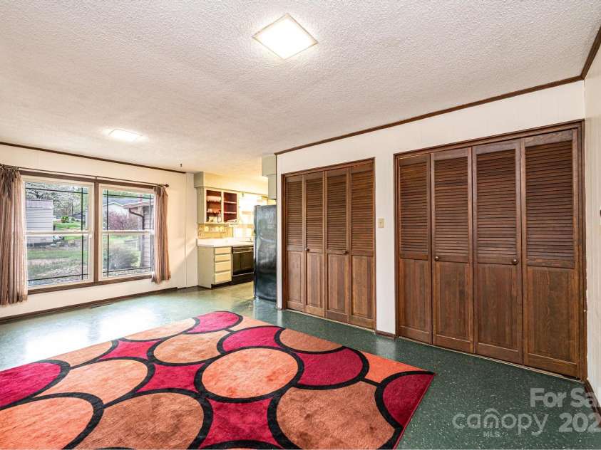 1025 Hefner Drive, Conover, NC 28613.  MLS# CAR4248687, YatesRealty ID 8272. Den
