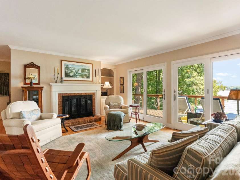 16318 Belle Isle Drive, Cornelius, NC 28031.  MLS# CAR4292940, YatesRealty ID 8272. Living area