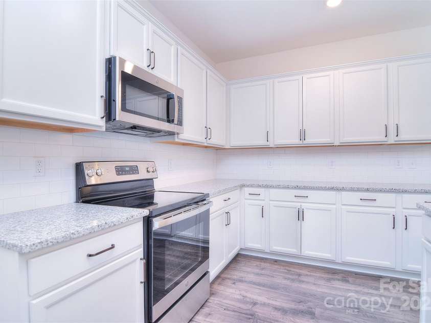 111 Megby Trail, Statesville, NC 28677.  MLS# CAR4223715, YatesRealty ID 8273. 