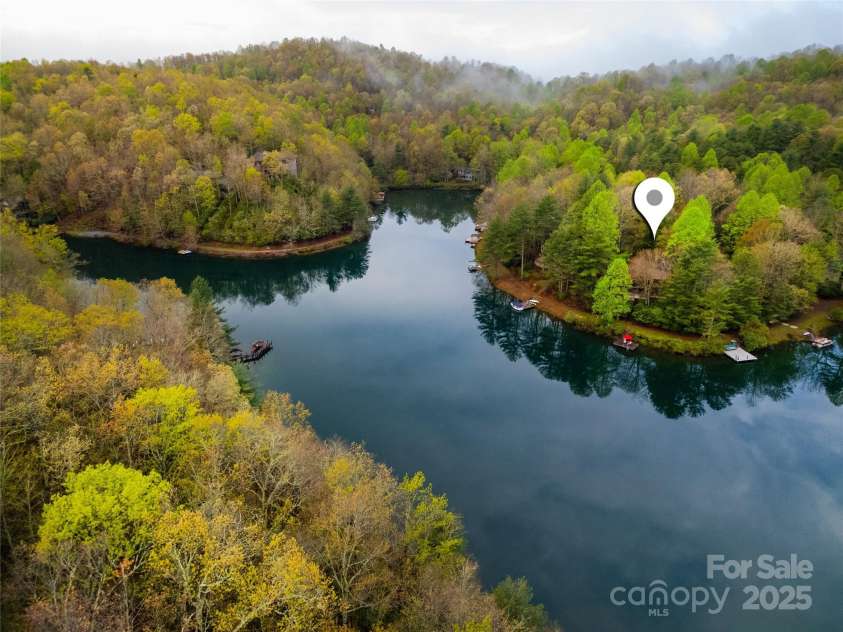 228 Echota Lane, Brevard, NC 28712.  MLS# CAR4249014, YatesRealty ID 8276. 
