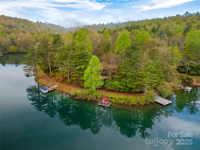 228 Echota Lane, Brevard, NC 28712.  MLS# CAR4249014, YatesRealty ID 8276. 