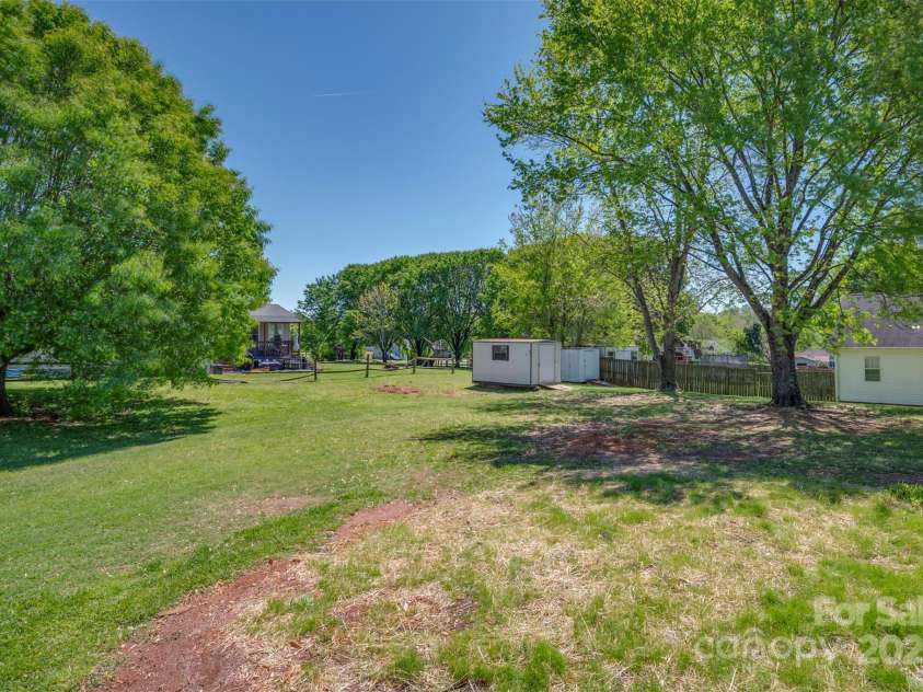 188 EAST FORK Drive, Ellenboro, NC 28804.  MLS# CAR4248404, YatesRealty ID 8277. Extra Storage