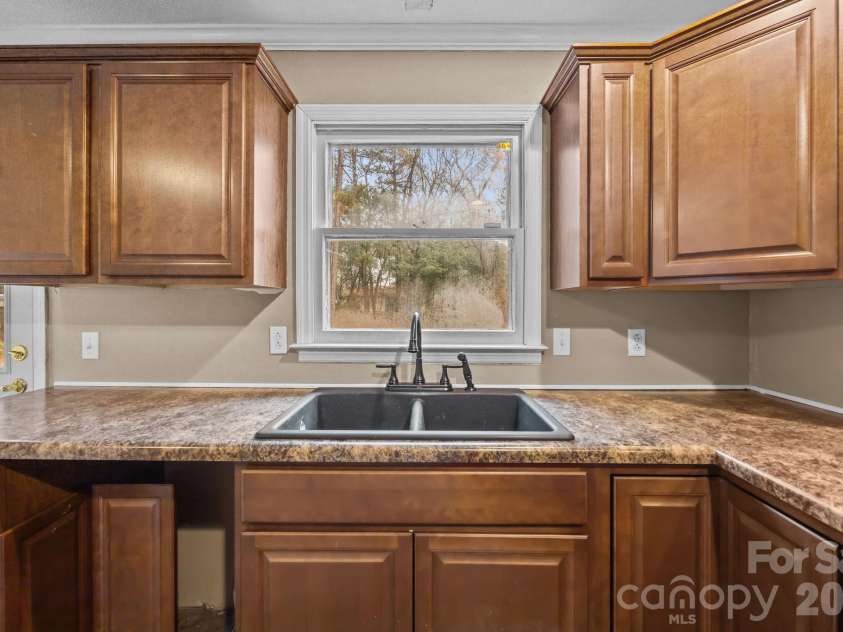 1158 Sunset Court, Conover, NC 28613.  MLS# CAR4328975, YatesRealty ID 8278. 